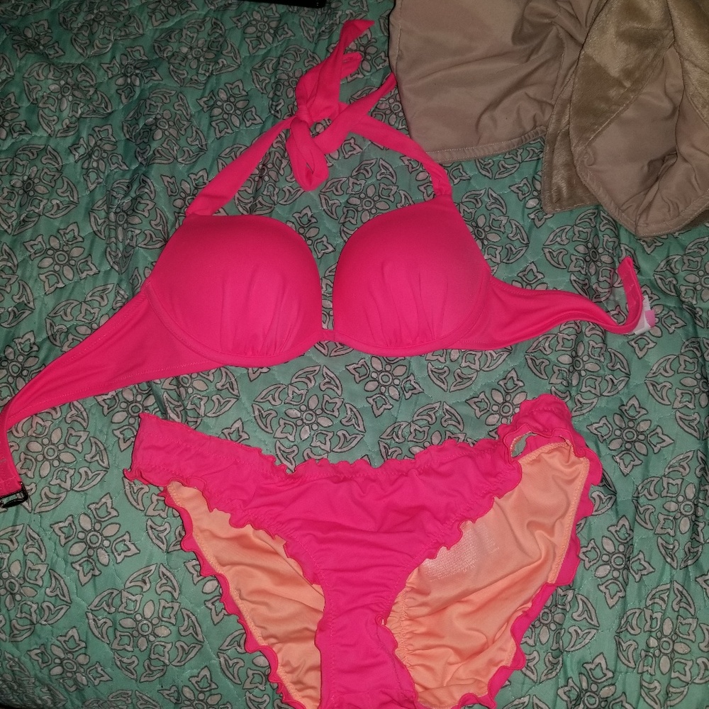 New Vs extra pushup bikini hot pink 34B/M